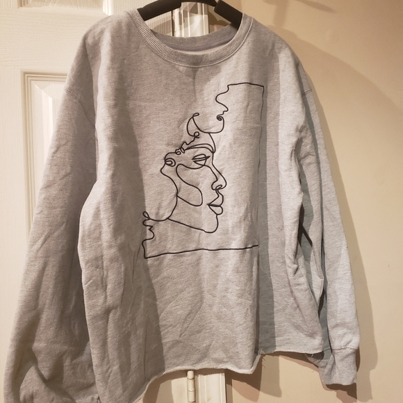 Cool Staylish Graphic Sweatshirt - Picture 2 of 7